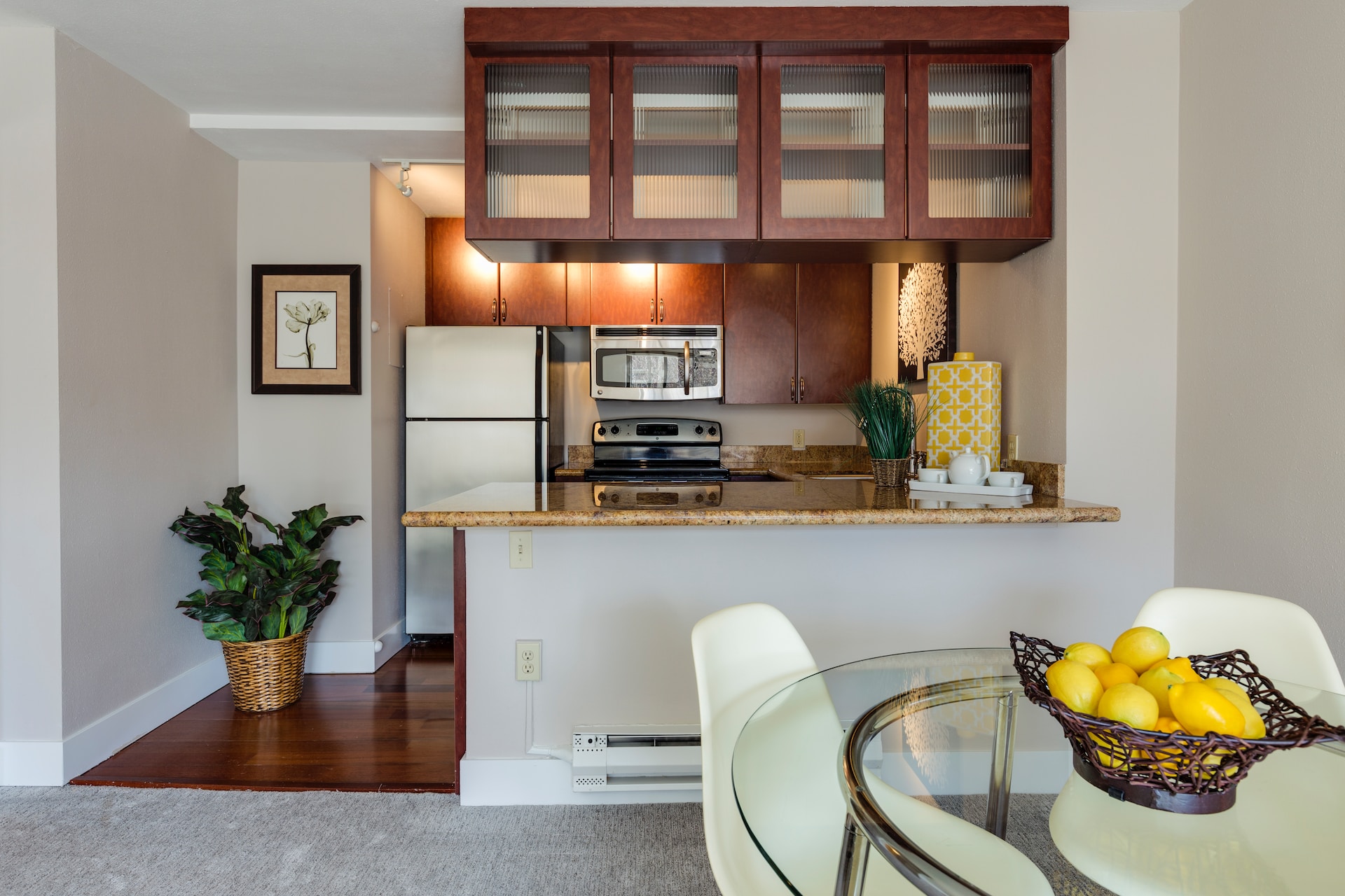 Jatoba Kitchens Expert Tips for Optimizing Small Kitchen Spaces