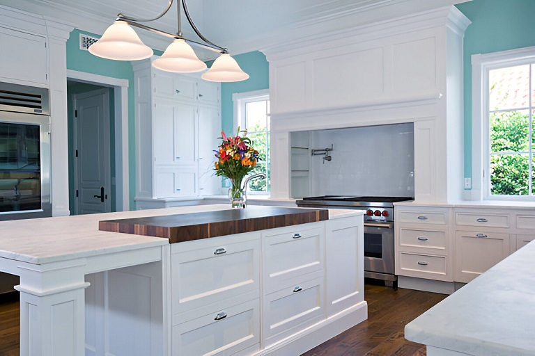 Custom Kitchen Cabinets Newmarket for Every Budget
