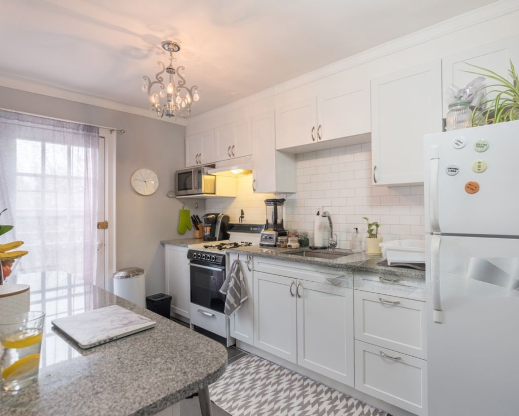 How Much Do Custom Kitchen Cabinets Cost in Toronto?