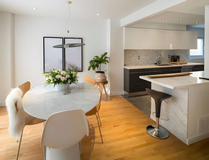 Open‑Concept Modern Kitchens in Toronto: Pros, Cons & What to Know